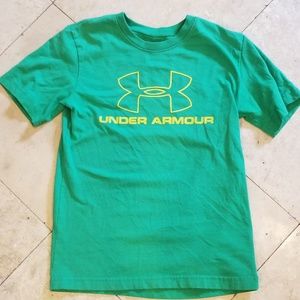 Green under armour t shirt